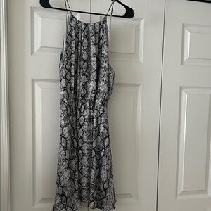 Francesca's Collections Black and Gray Snake Print Mini Dress